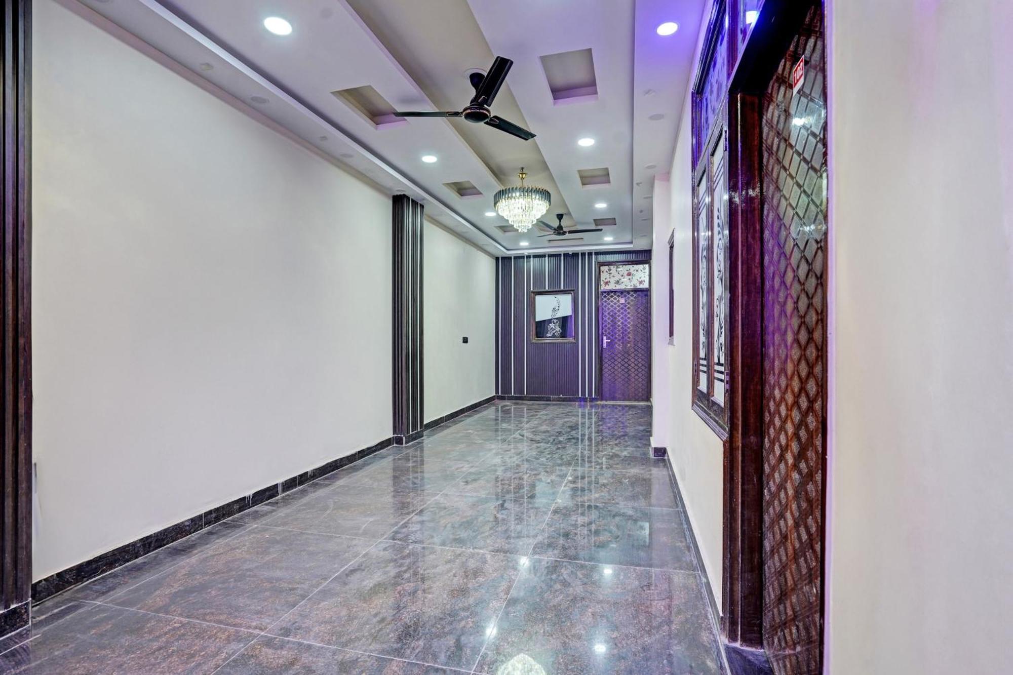 O Mount Palace Hotel Delhi (National Capital Territory of India)